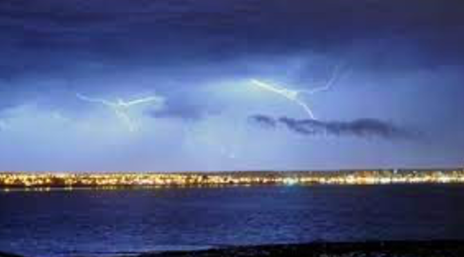 Alerta amarilla por fuertes vientos para la zona sur de Chubut e intensas lluvias para la cordillera.